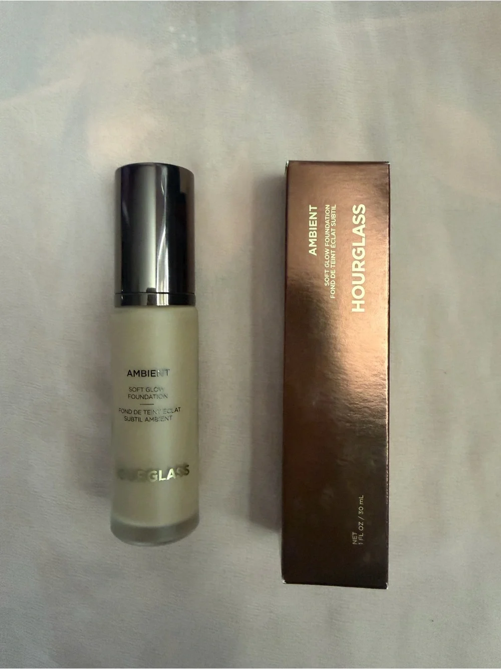 Hourglass Ambient Soft Glow Foundation -7.5